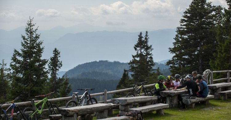 Da Tržič al passo di Ljubelj per scoprire la bellezza delle Caravanche