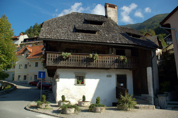 Kurnik house in Tržič